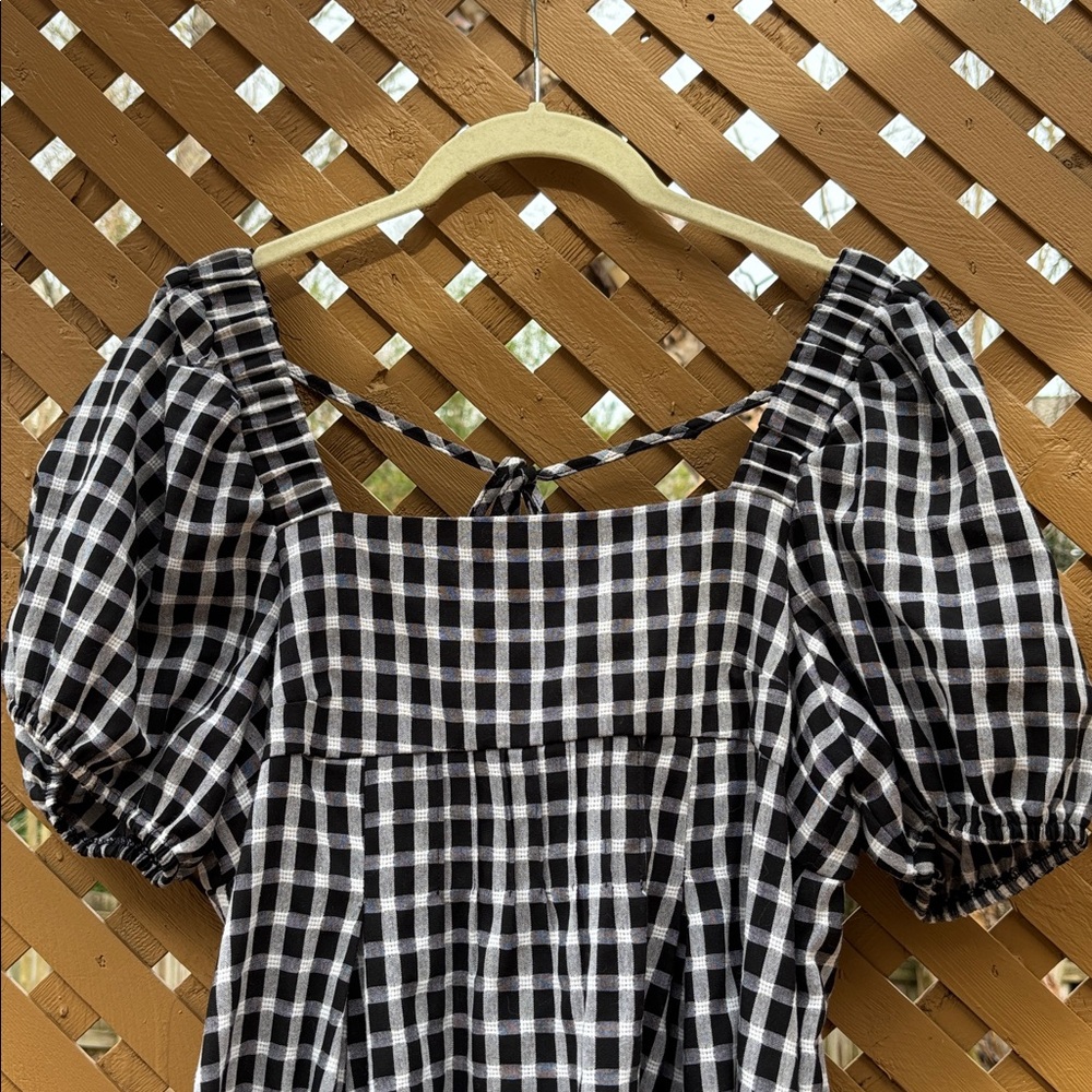 Black & White Gingham Puff-Sleeve Babydoll Dress - Picture 4 of 6